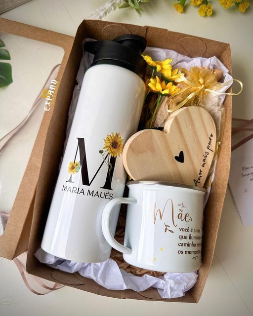 Custom printed drinkware including personalized mugs, water bottles, tumblers, travel mugs, sippers, coffee cups, and promotional drinkware with logo, photo, or custom design.